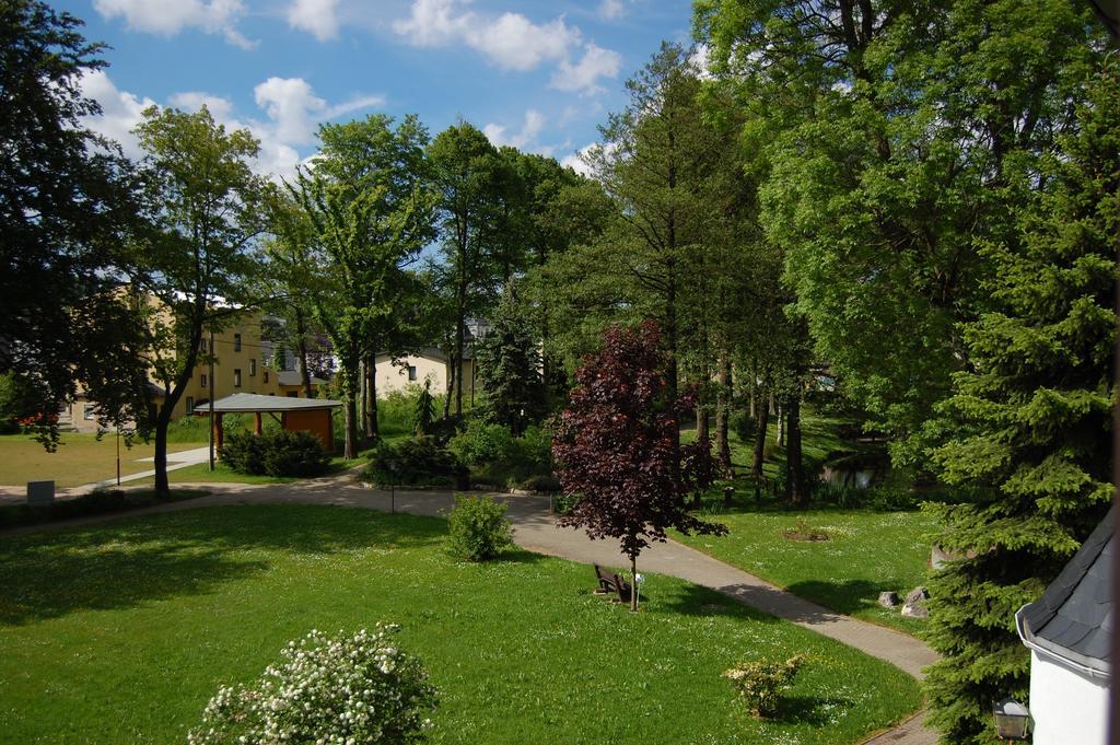 Landgasthof "Am Park" Crottendorf Quarto foto